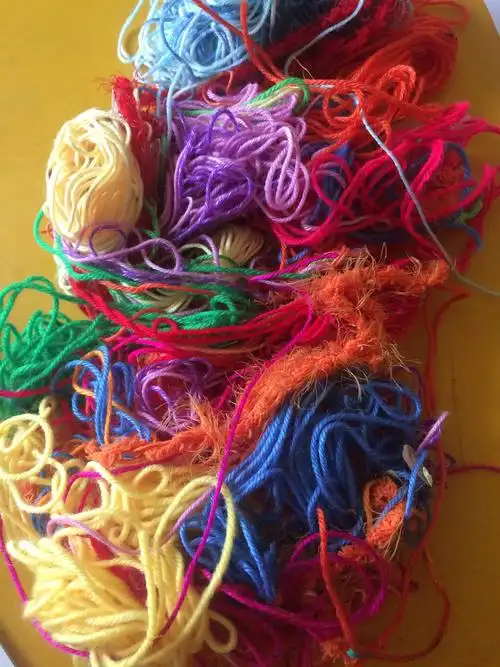 早慧乐乐班制作毛线粘贴画