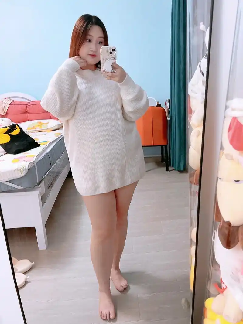 总以为胖女生穿白色显胖 昨天逛商场被我淘到一件! 妈妈呀!