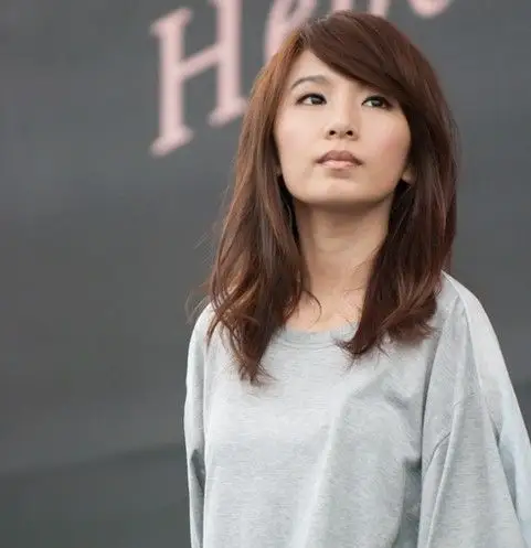 【图】she中hebe个人经历曝光 她用16年时间成就自己