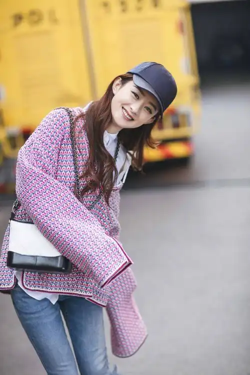 赵丽颖时髦率性街拍图片