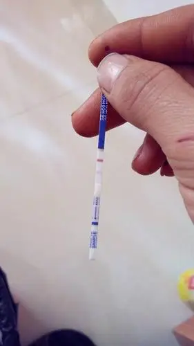 早早孕一深一浅,到底有没有,上个月19来的,到现在都没来.