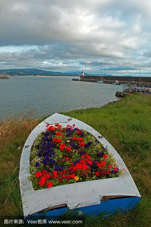 花船观景爱尔兰威克洛港北灯塔码头