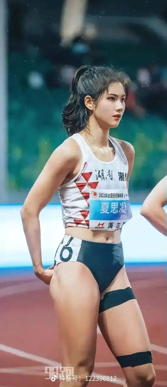 田径运动员吴艳妮 #女子100米栏 #夏思凝 #田径的魅力 - 抖音