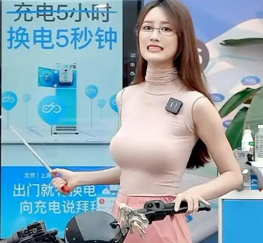 美女主播直播带货,性感身材大匈下垂忽高忽低!|曝光度_网易订阅