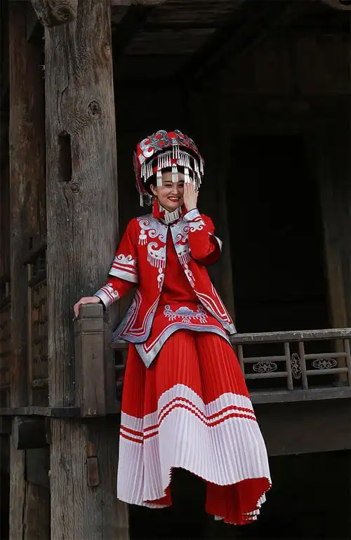 中国之彝族服饰