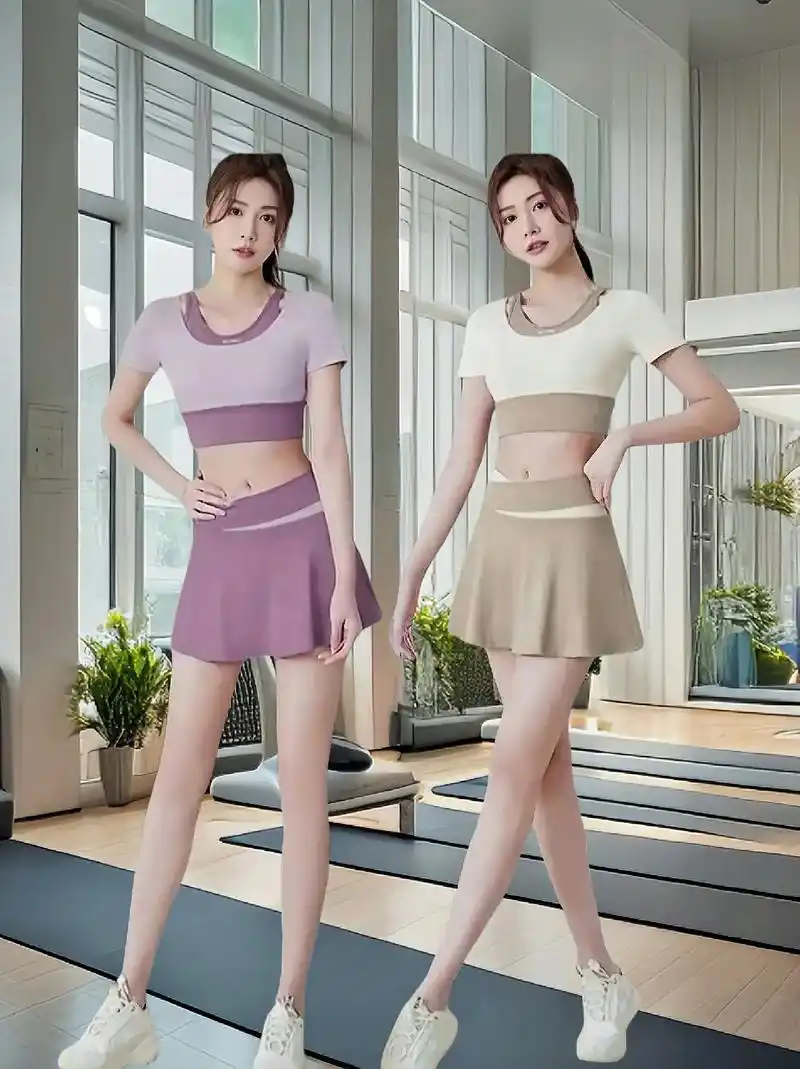 穿上这套瑜伽套装好身材练起来吧