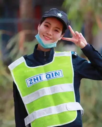 投票开始啦!选出最美"战疫"女保安!