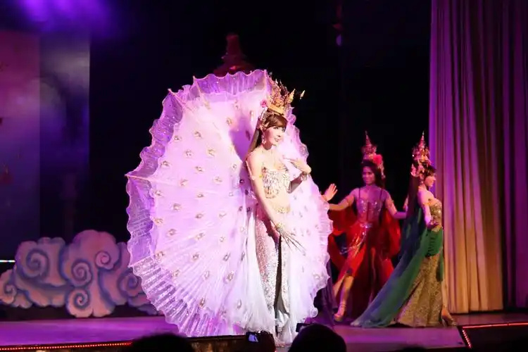 2013看泰国美女歌舞表演海量图片