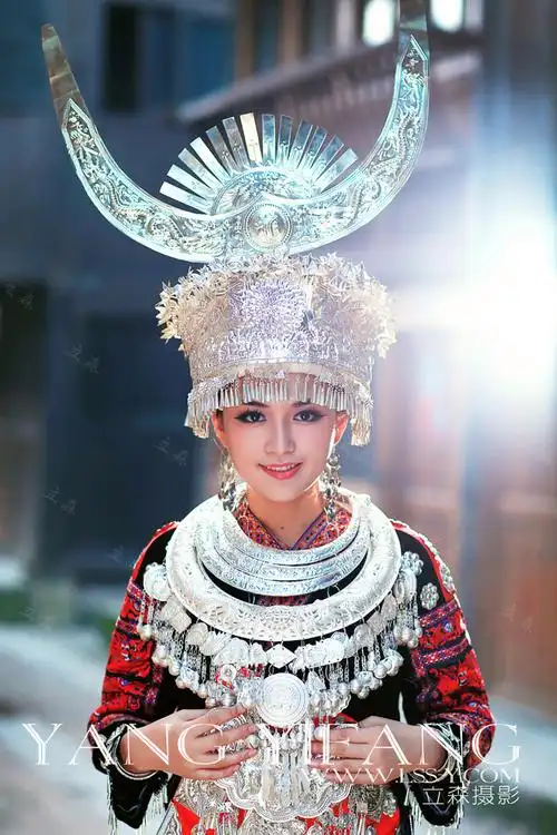苗寨苗装摄影作品四图2