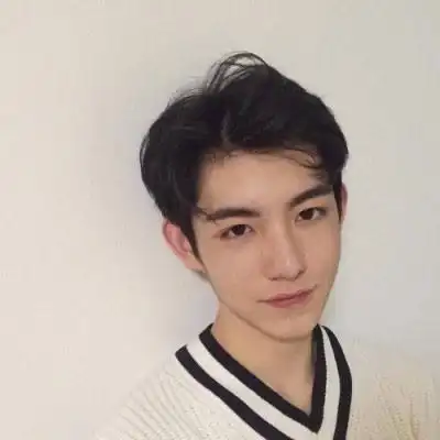 一套男生头像真实8张 男生生活照