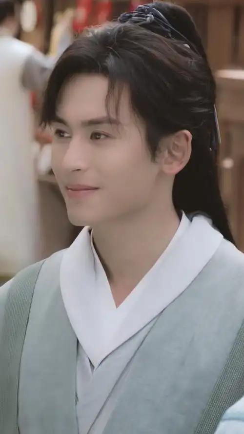 今日份歪头小可爱依旧是超爱老公的漂亮子舒#张哲瀚歪头杀# x 周子舒