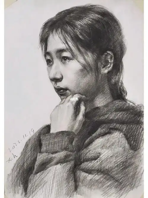 女青年胸像带手8开