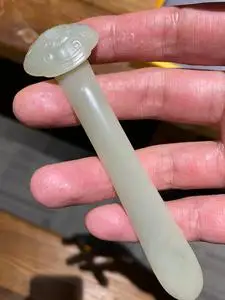 清代玉簪子.如意云纹头簪.和田玉质,偏青色.玉质细腻熟润.包