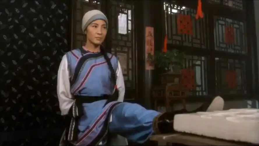 打女杨紫琼咏春斗武师,香港经典动作片