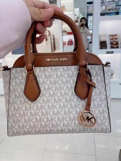 真的不要太划算…这款包包 意思个颜色可选#mk  #mk包包  #mk真香