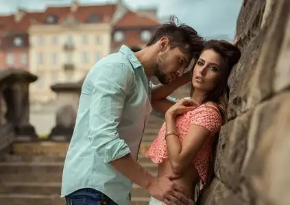 相互的感情夫妻相互接触照片