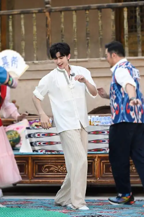 蔡徐坤《奔跑吧》