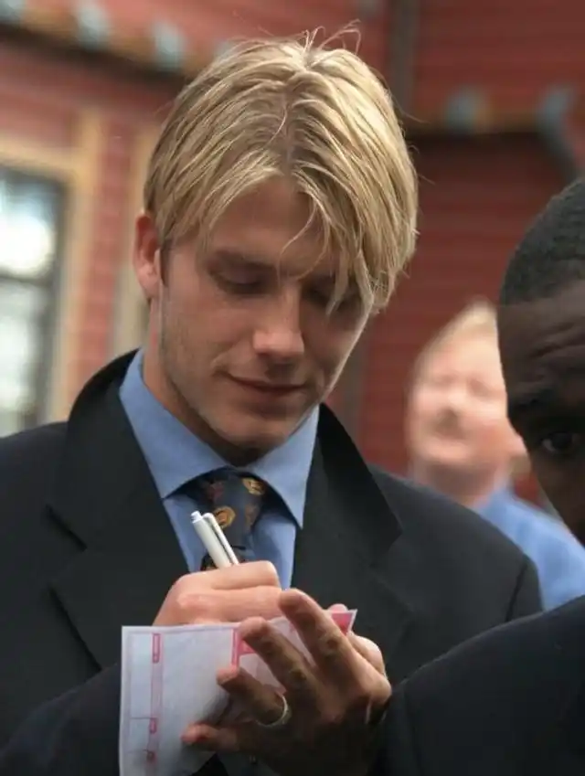 贝克汉姆罕见老照片!金发小贝盛世美颜