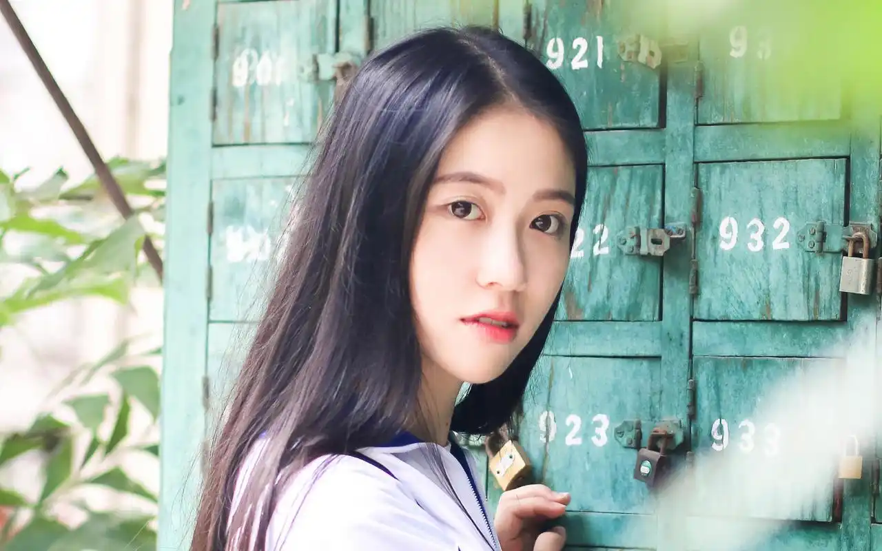 校花美女学生校服清新唯美写真图片壁纸