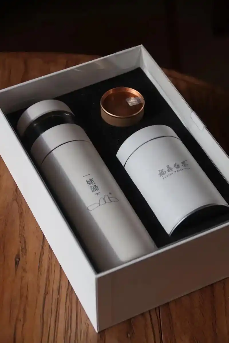 保温杯在手,不存在人走茶凉. 愿你手中有 - 抖音