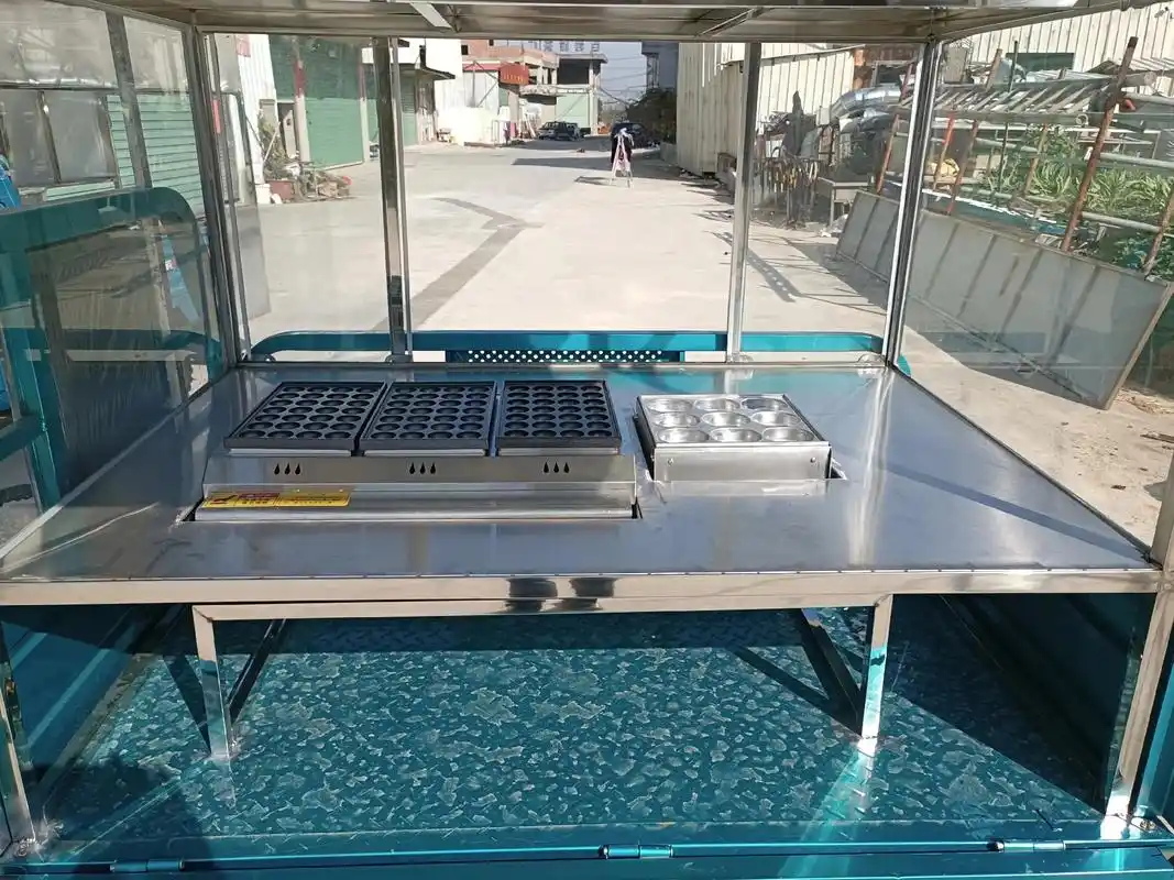 章鱼小丸子,烤鹌鹑蛋,鸡蛋汉堡小吃车.一起出发摆地摊,卖章鱼 - 抖音