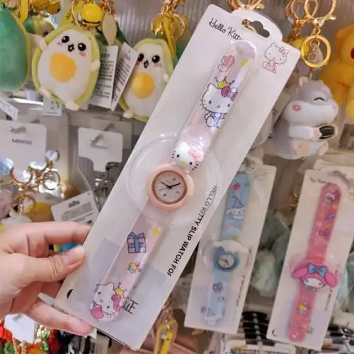 大耳狗玉桂狗hellokitty美乐蒂翻盖立体啪啪带手表miniso名创优品