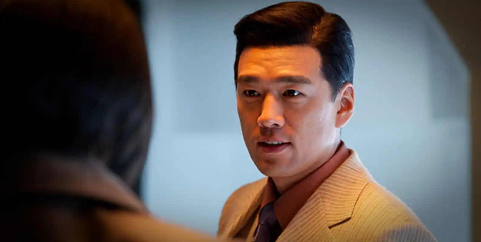 演员王耀庆在他最新的电视剧《她的城》中再次出演了霸道总裁谢长江