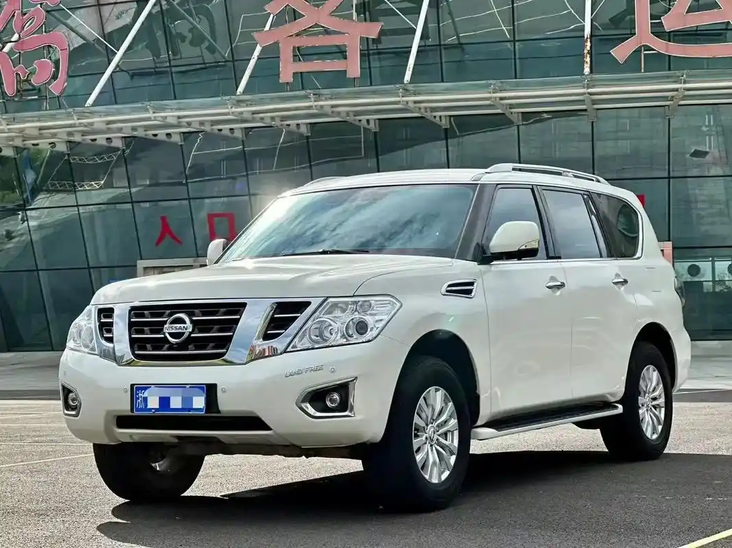 2019年6月上牌/中东版日产尼桑途乐/酒红色内 - 抖音