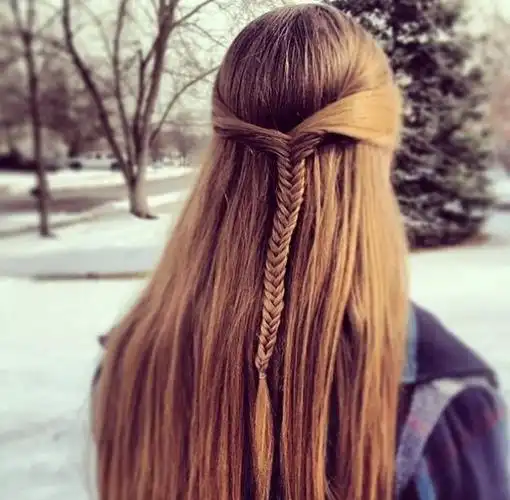 简单又好看的淑女派半编发,喜欢的赶紧扎起来吧.ins:braidphotos