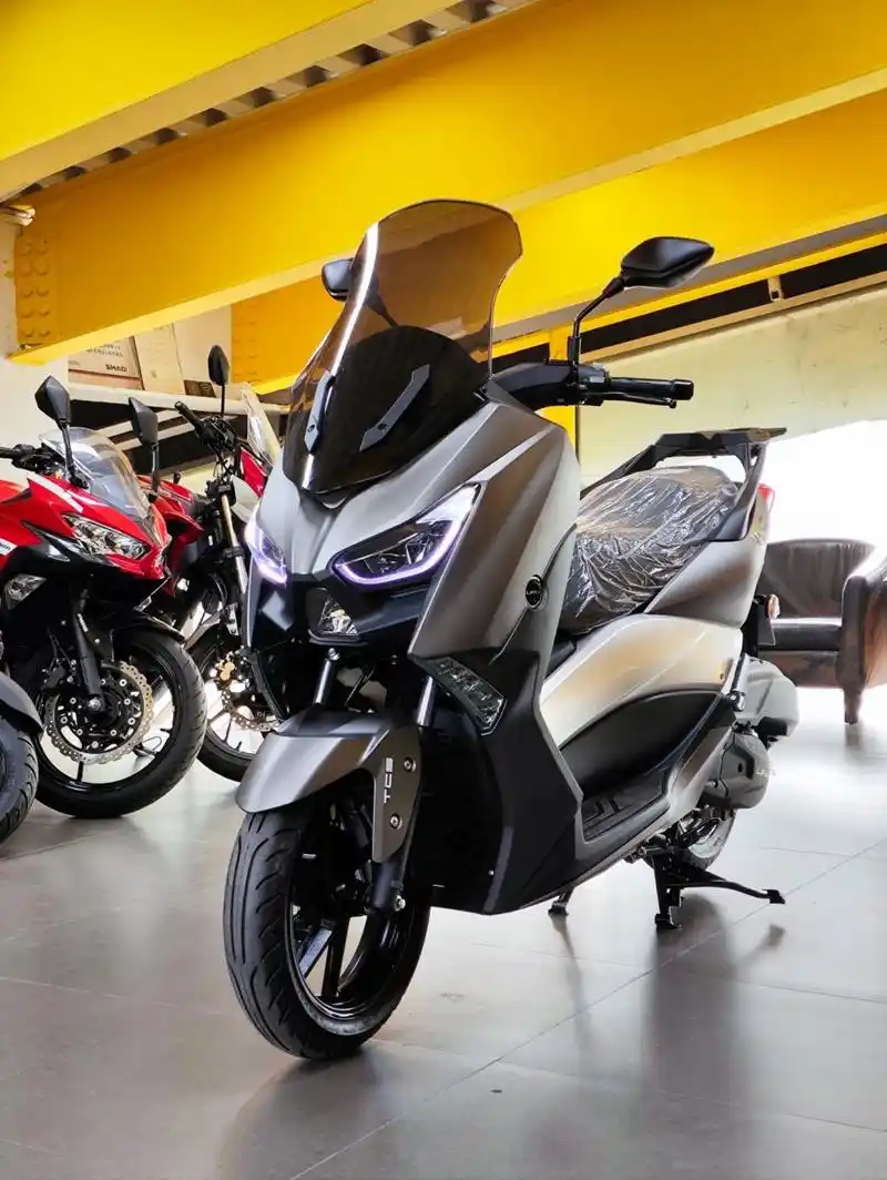 国产雅马哈tmax力帆蓝鲟 150水冷abs77tcs,小配置就不说了,1.