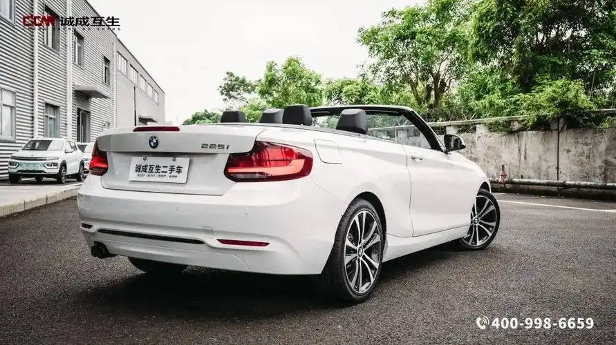 【宝马2系 225i 敞篷轿跑车 运动设计套装】