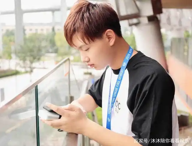 粉丝泪目!qg飞牛今日迎战vg末将,老朋友好久不见!