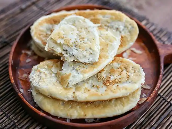 妈妈做的糖酥饼,好吃有诀窍,学会此方法,酥到掉渣,一锅吃不够