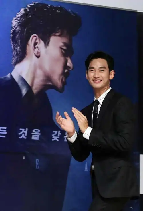 如何评价金秀贤新电影《real》的首个预告?