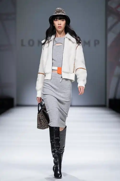 longchamp中国大秀登陆上海时装周邀您共同鉴赏2021年秋冬系列