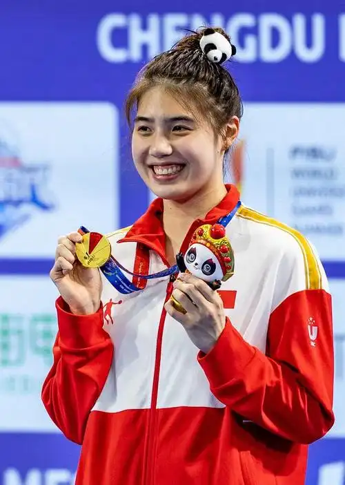 在成都举行的第31届世界大学生夏季运动会女子100米自由泳决赛中,中国
