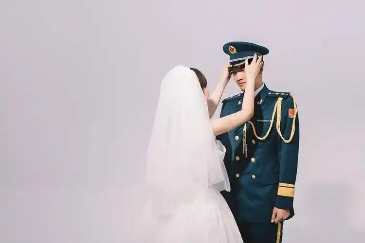 无论春夏秋冬—是你就好龙飞也很期待拍婚纱照的场景,想着仙女山的