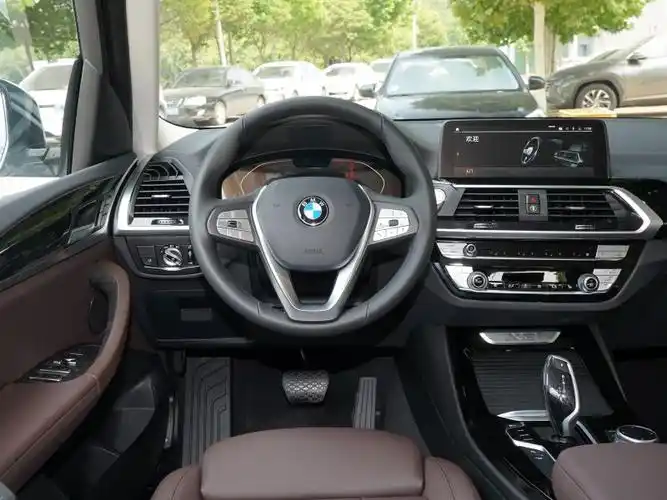 华晨宝马 宝马x3 2021款 改款 xdrive25i 豪华套装