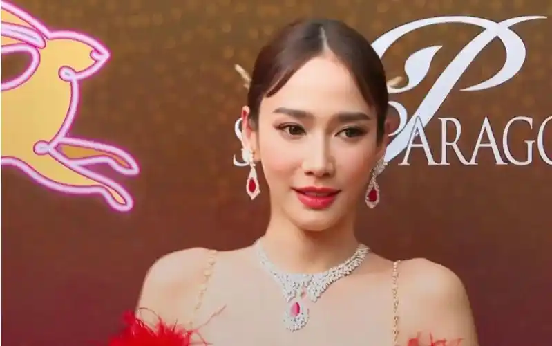 【泰星|aump】砂楚女神泰国暹罗百丽宫活动后换装停车场2023.1.