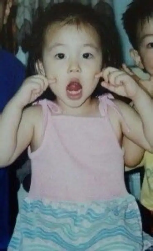 崔雪莉童年照片