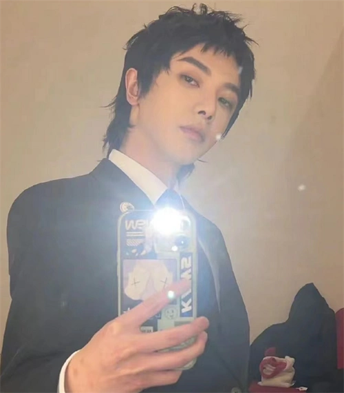 超酷的男生发型推荐 个性狼尾鲻鱼头_男士短发 - 美发站