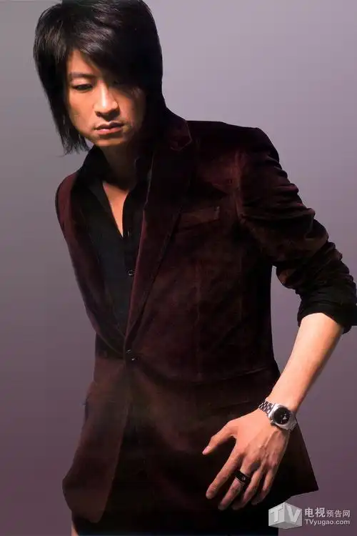 p>游鸿明,1968年10月30日出生于台湾省台北市,中国台湾男歌手,创作人