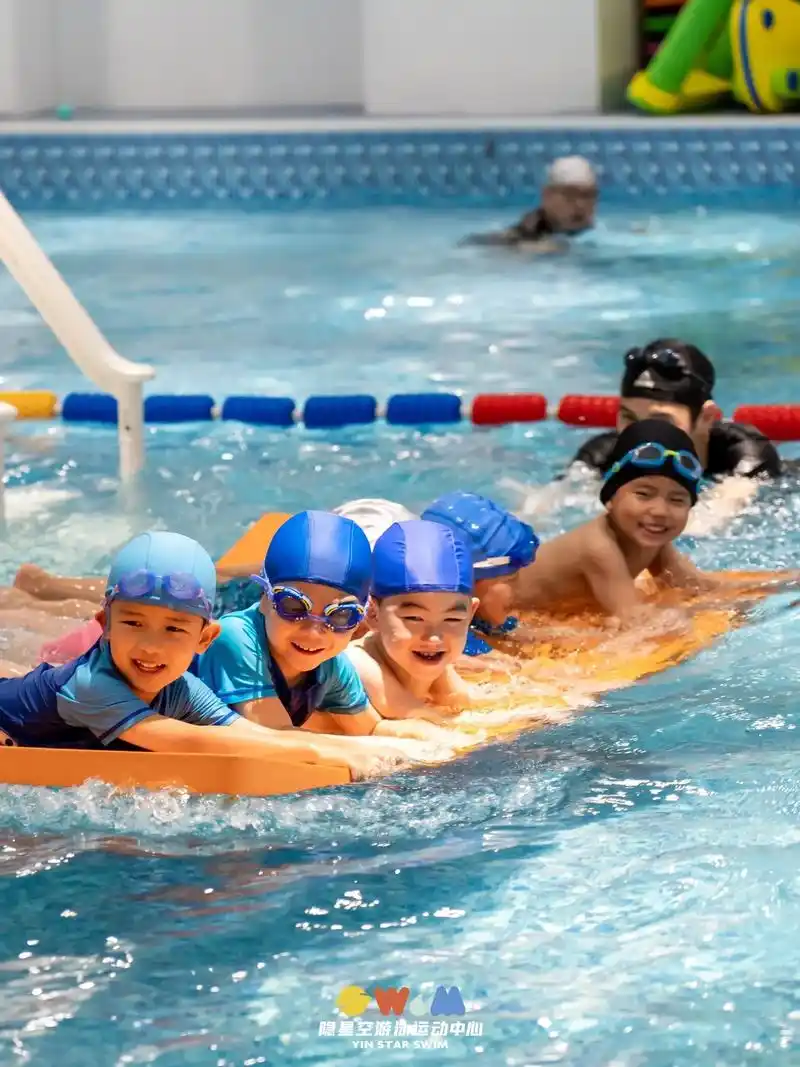凯德1818隐星空游泳馆正式营业啦!让孩子亲近水,热爱水.循 - 抖音