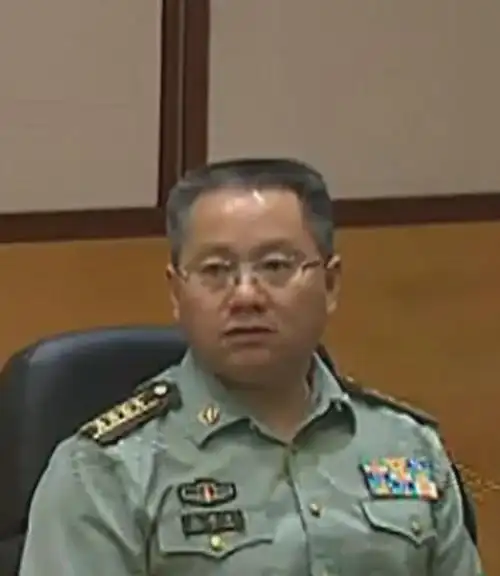 公开资料显示,汪利平出生于1964年11月,曾任二炮某导弹旅政委,二炮