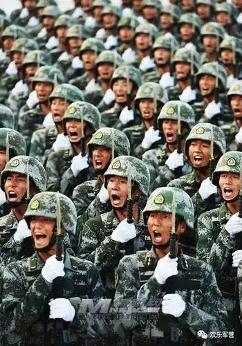 站如松坐如钟扬我中华好男儿就该去当兵