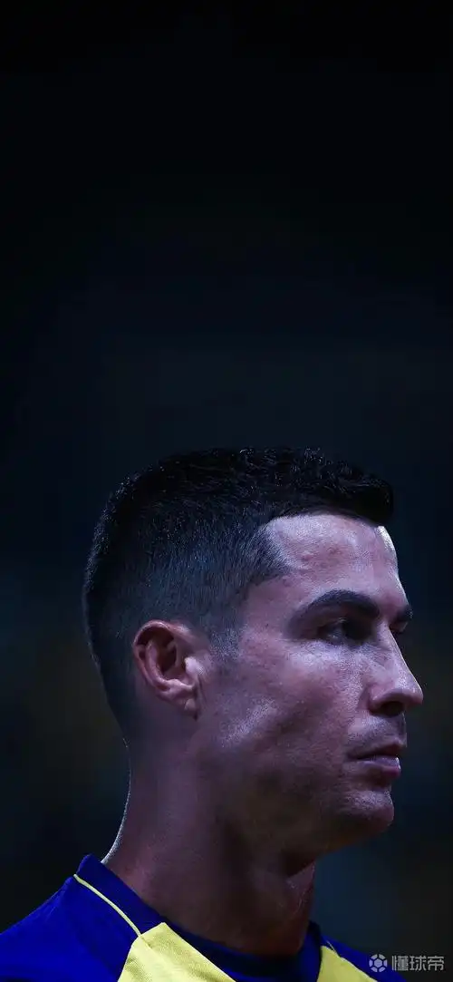 c罗壁纸就压着打