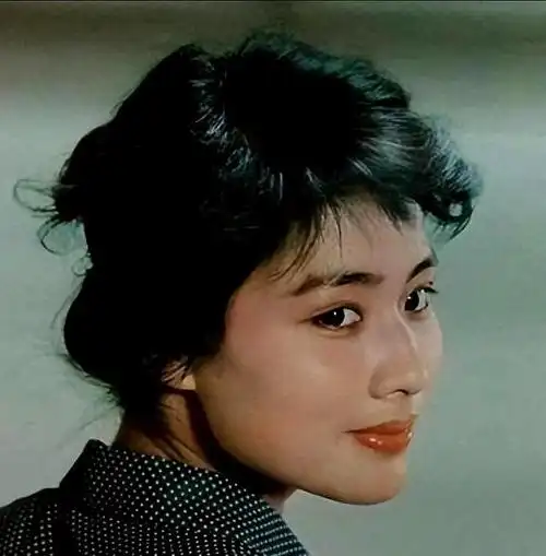 中国电影和电视剧产业经历了巨大的发展和变革,而赵娜,这位鲜为人知的