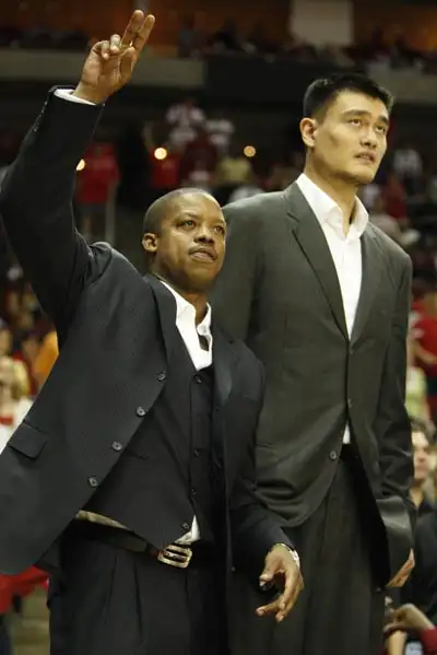 图文nba爵士6995火箭姚明和弗朗西斯观战