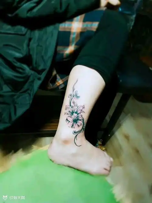 脚踝彼岸花完成_纹身图案手稿图片_张欢的纹身作品集