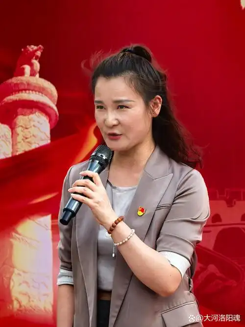 这么中那么燃周末到河南# 郑州某社区庆七一文艺演